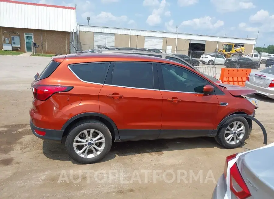 FORD ESCAPE 2019 vin 1FMCU9GD5KUB38462 from auto auction Iaai