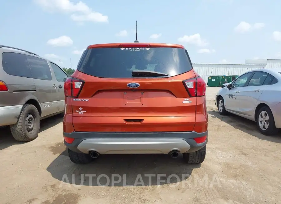 FORD ESCAPE 2019 vin 1FMCU9GD5KUB38462 from auto auction Iaai