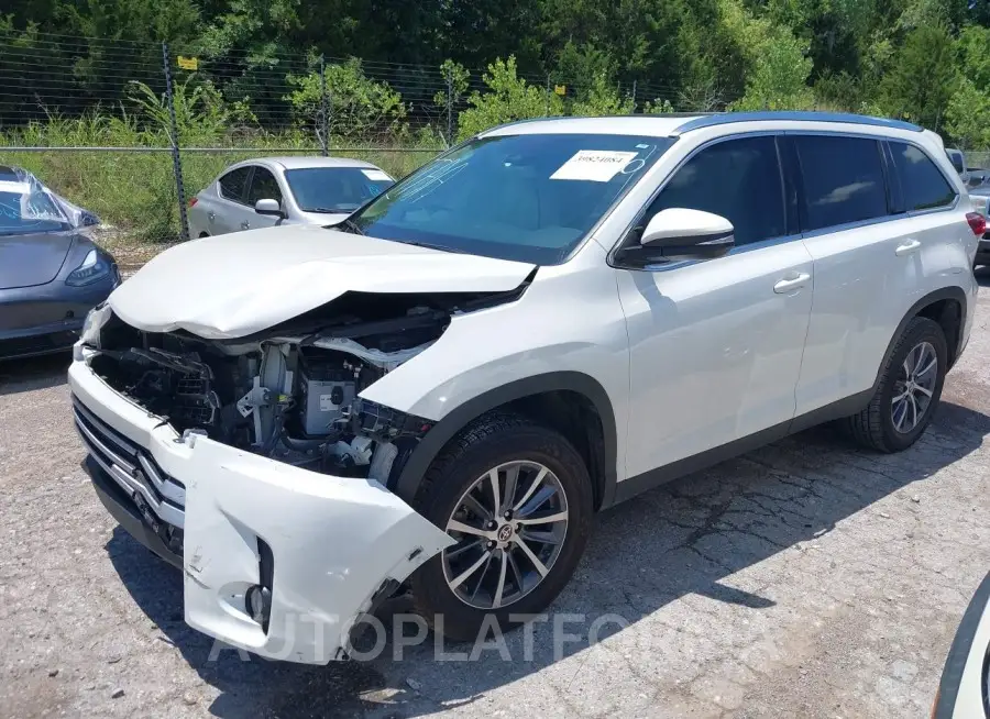 TOYOTA HIGHLANDER 2019 vin 5TDKZRFH0KS368680 from auto auction Iaai