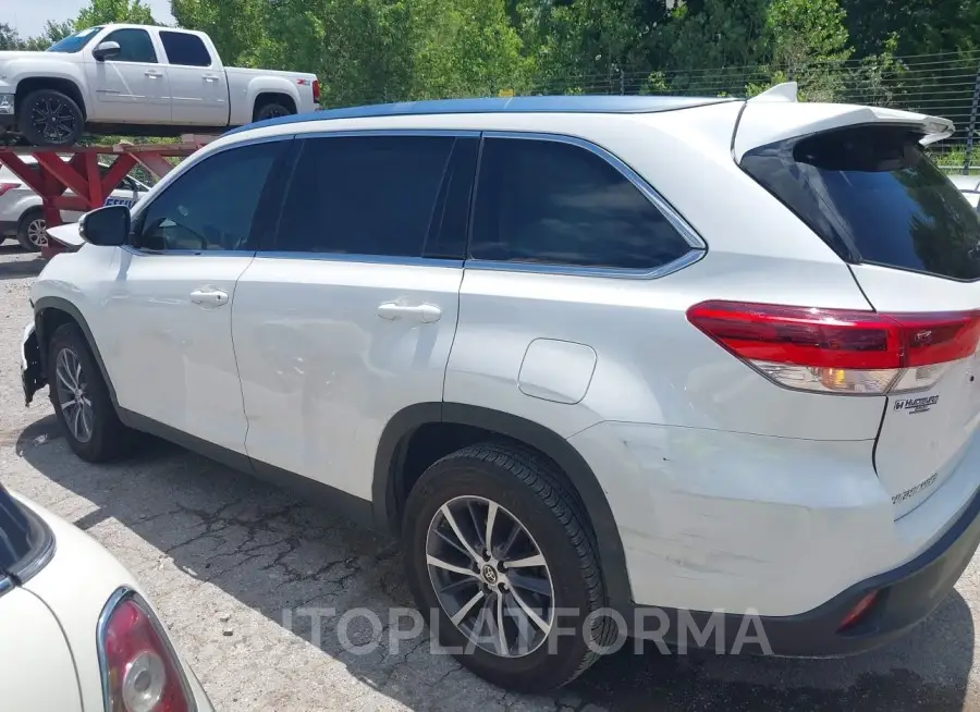 TOYOTA HIGHLANDER 2019 vin 5TDKZRFH0KS368680 from auto auction Iaai