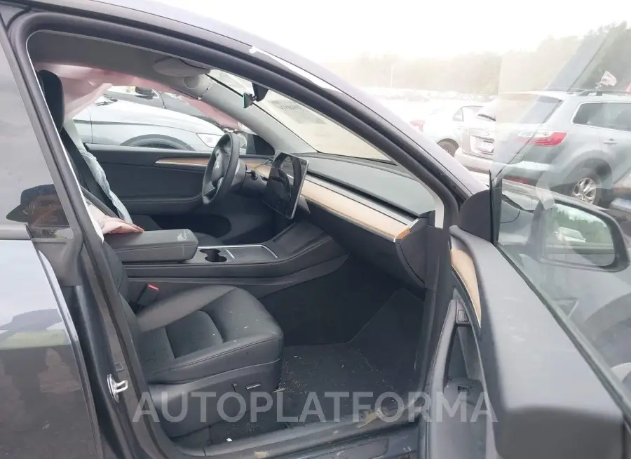 TESLA MODEL Y 2023 vin 7SAYGDEEXPA184126 from auto auction Iaai