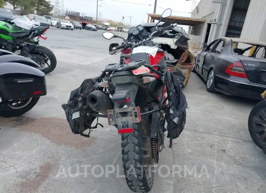 BMW F700 2015 vin WB10B1106FZF86352 from auto auction Iaai