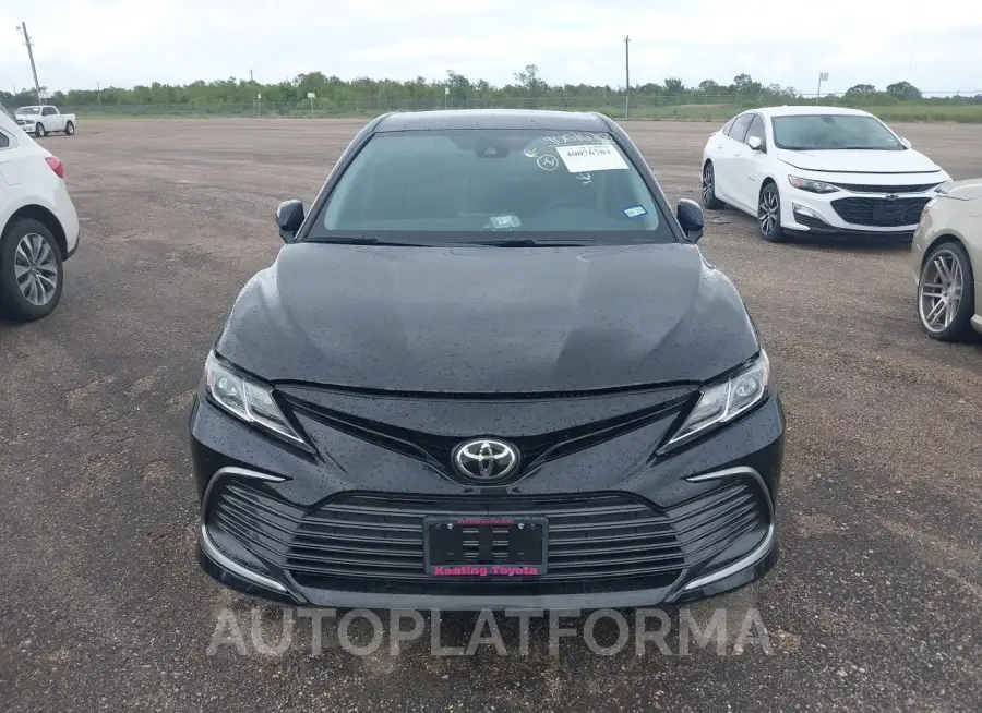 TOYOTA CAMRY 2021 vin 4T1C11AK4MU595137 from auto auction Iaai