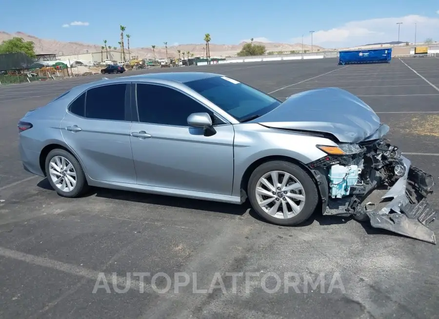 TOYOTA CAMRY 2022 vin 4T1C11AKXNU688892 from auto auction Iaai