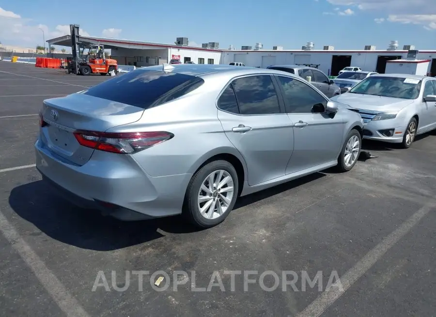 TOYOTA CAMRY 2022 vin 4T1C11AKXNU688892 from auto auction Iaai