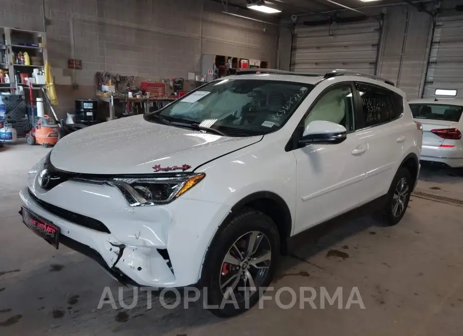 TOYOTA RAV4 2017 vin JTMRFREV4HJ160838 from auto auction Iaai