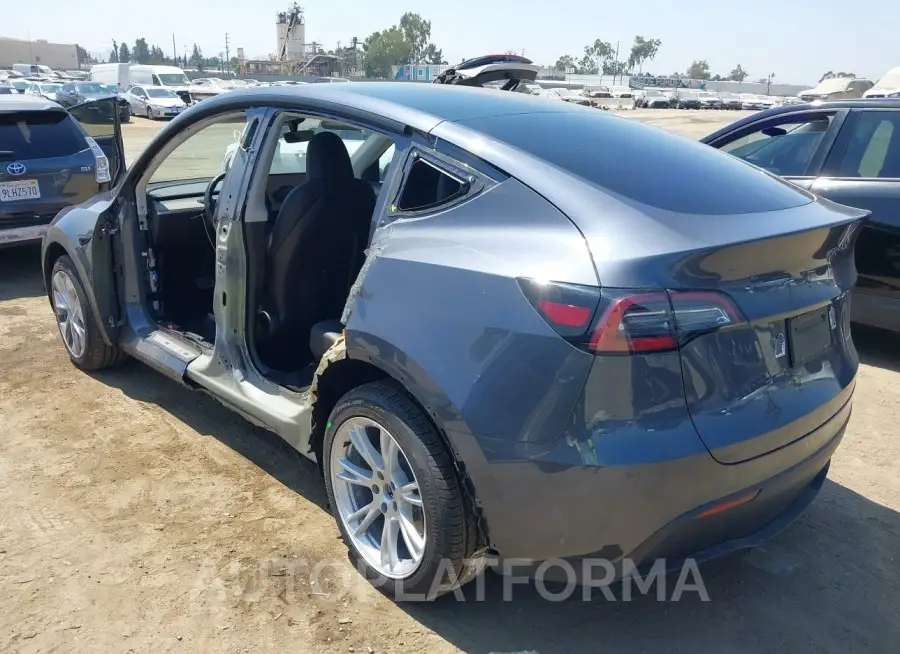 TESLA MODEL Y 2023 vin 7SAYGDEE8PA079956 from auto auction Iaai