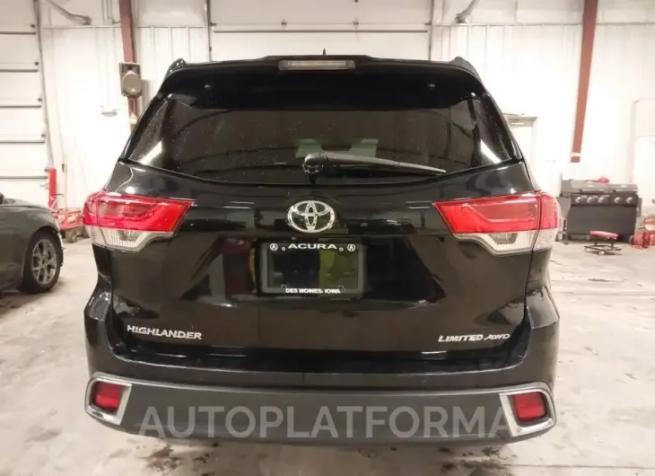 TOYOTA HIGHLANDER 2018 vin 5TDDZRFH2JS495728 from auto auction Iaai