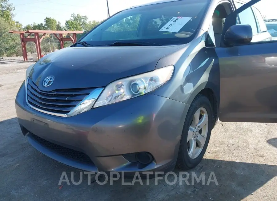 TOYOTA SIENNA 2017 vin 5TDKZ3DC0HS815375 from auto auction Iaai