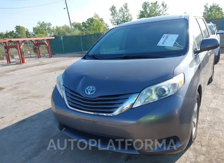 TOYOTA SIENNA 2017 vin 5TDKZ3DC0HS815375 from auto auction Iaai