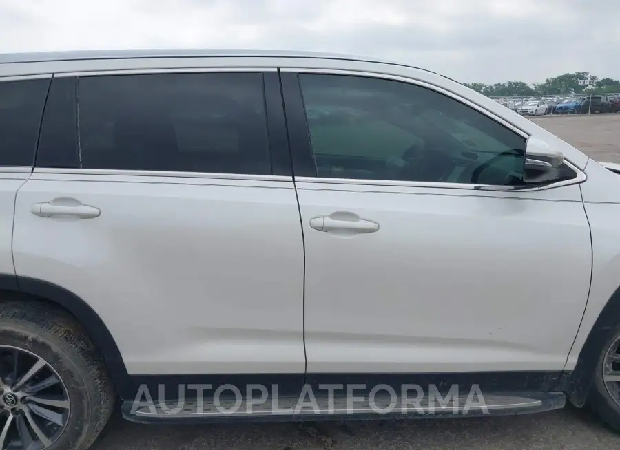 TOYOTA HIGHLANDER 2019 vin 5TDKZRFH6KS327762 from auto auction Iaai