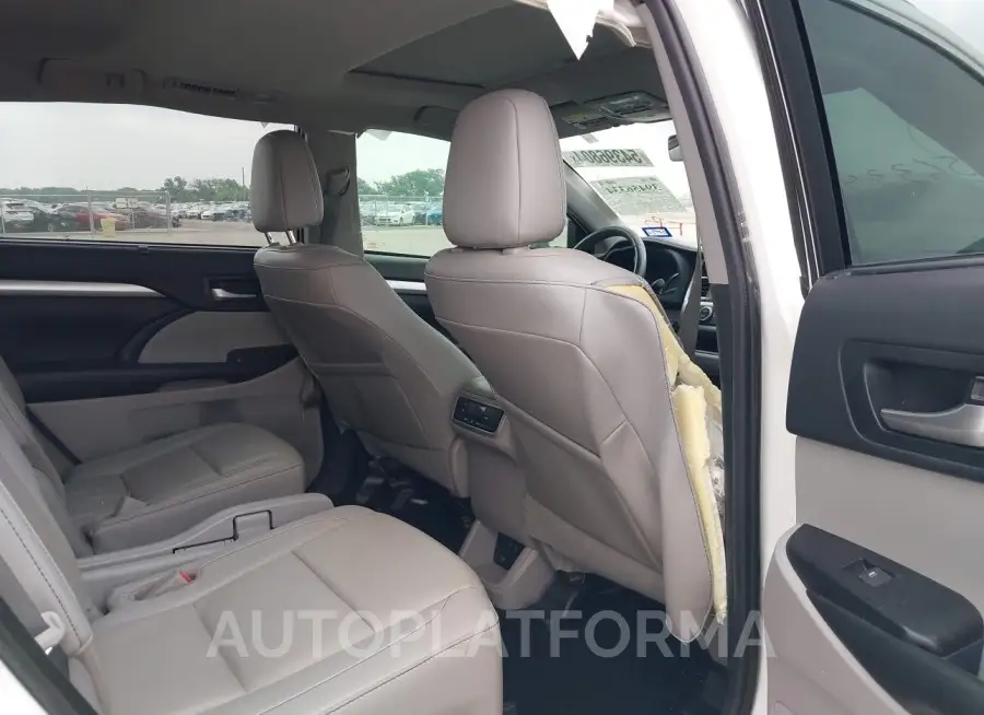 TOYOTA HIGHLANDER 2019 vin 5TDKZRFH6KS327762 from auto auction Iaai