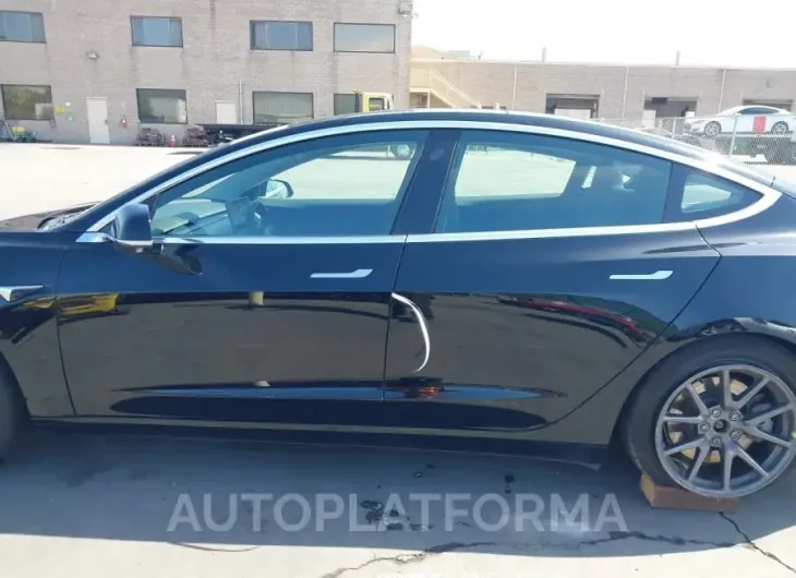 TESLA MODEL 3 2018 vin 5YJ3E1EA2JF171809 from auto auction Iaai