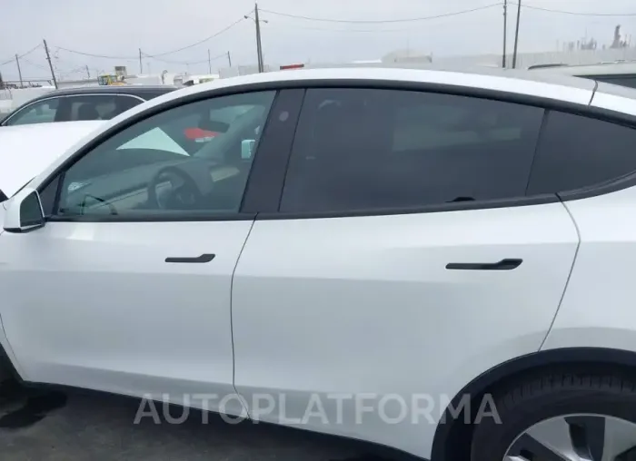 TESLA MODEL Y 2021 vin 5YJYGDEE6MF217795 from auto auction Iaai