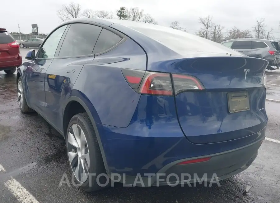 TESLA MODEL Y 2022 vin 7SAYGAEE8NF522413 from auto auction Iaai