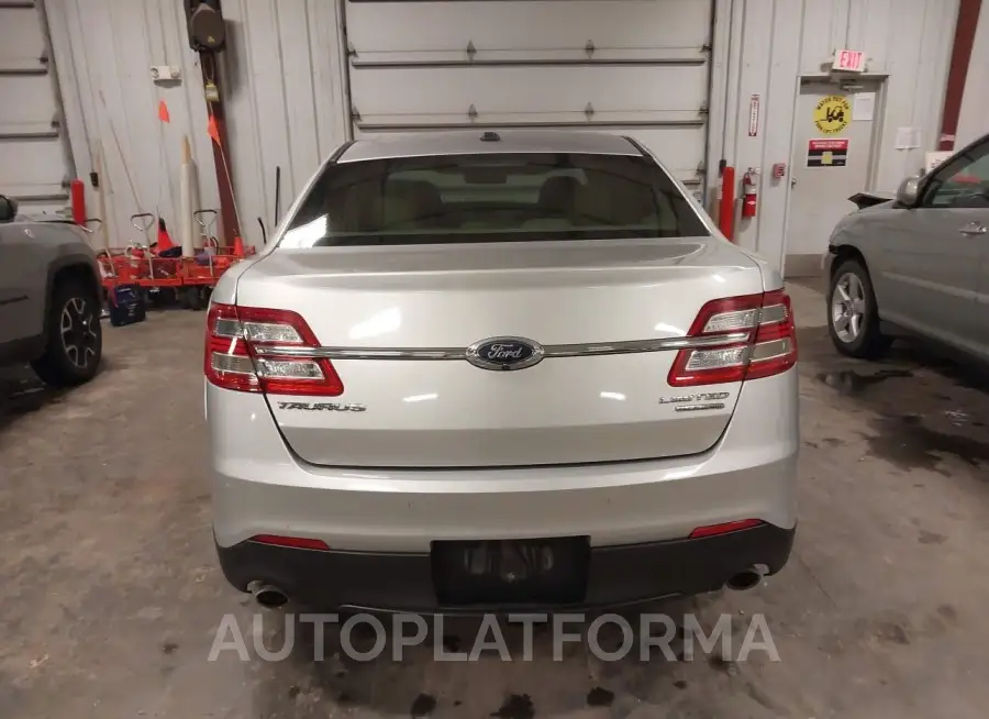 FORD TAURUS 2018 vin 1FAHP2F82JG118010 from auto auction Iaai