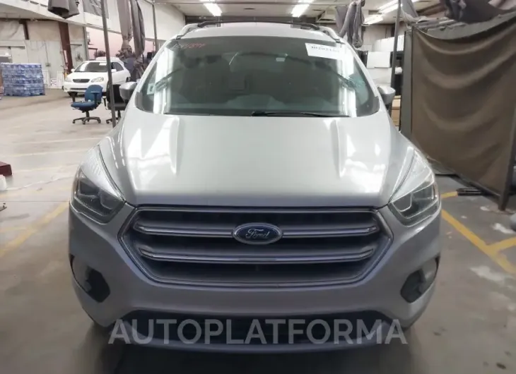 FORD ESCAPE 2017 vin 1FMCU0J95HUB44819 from auto auction Iaai