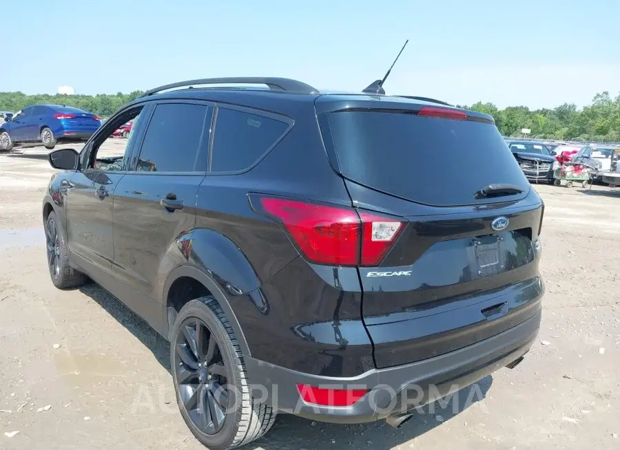 FORD ESCAPE 2019 vin 1FMCU9GD0KUA45168 from auto auction Iaai