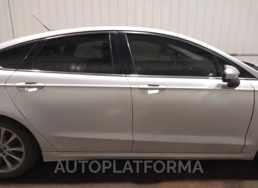 FORD FUSION HYBRID 2017 vin 3FA6P0LU2HR381355 from auto auction Iaai