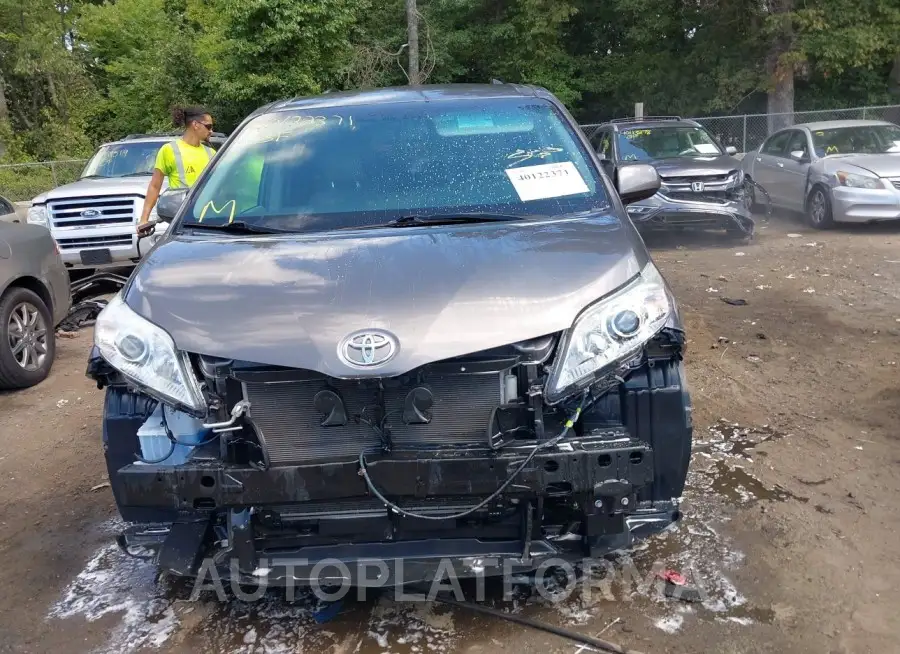 TOYOTA SIENNA 2017 vin 5TDKZ3DC1HS795363 from auto auction Iaai