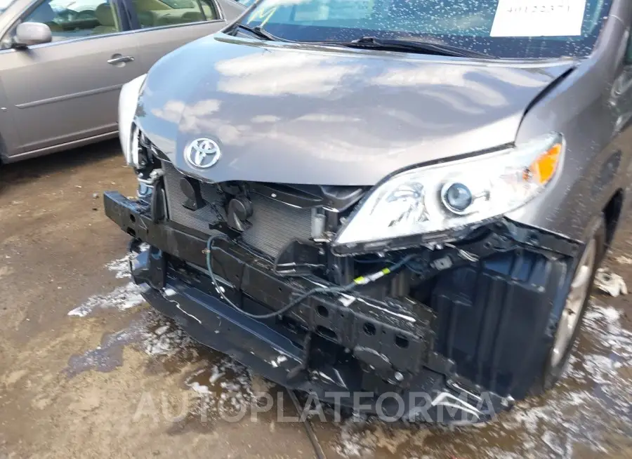 TOYOTA SIENNA 2017 vin 5TDKZ3DC1HS795363 from auto auction Iaai