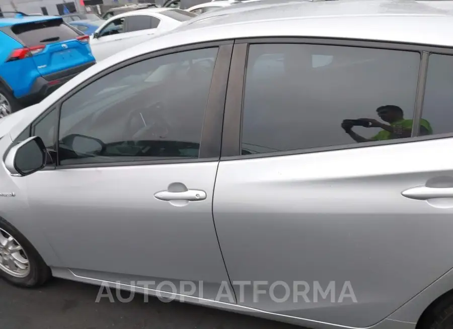 TOYOTA PRIUS 2016 vin JTDKARFU3G3004993 from auto auction Iaai