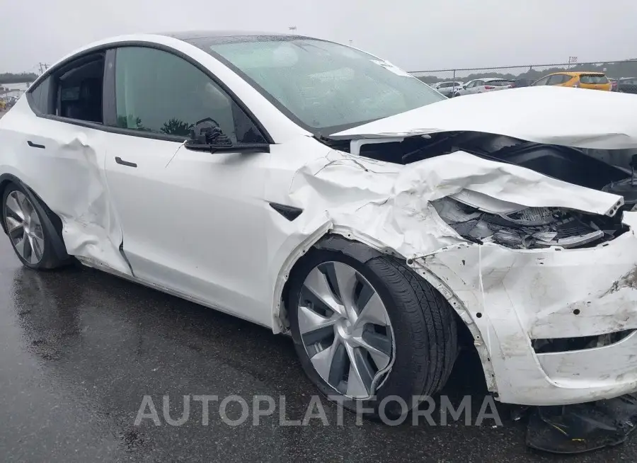 TESLA MODEL Y 2021 vin 5YJYGAEE3MF255466 from auto auction Iaai