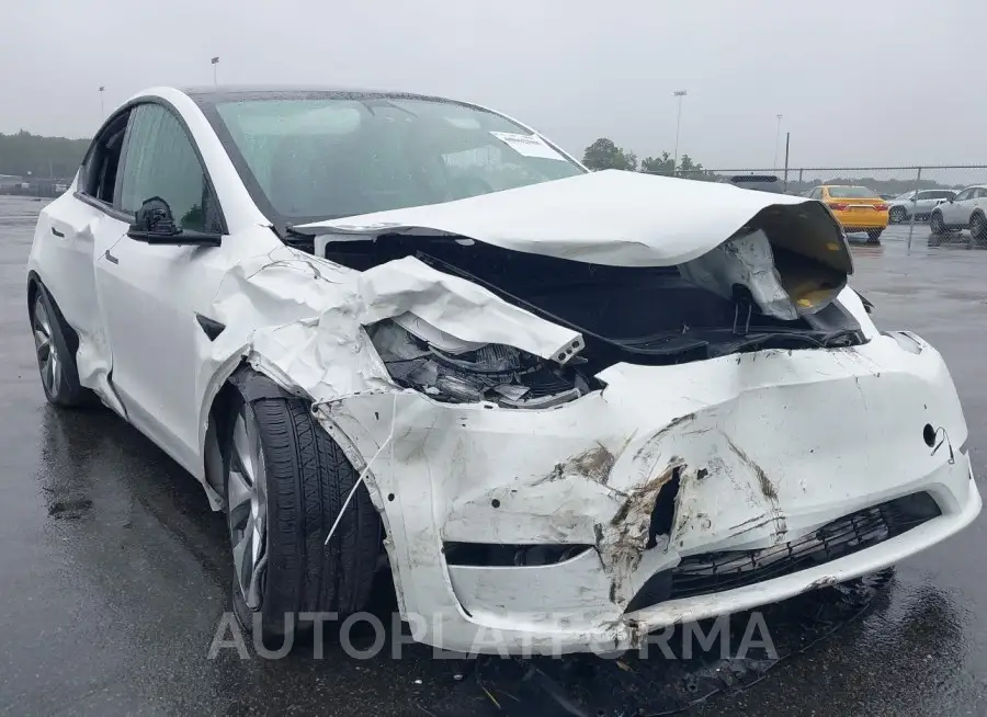 TESLA MODEL Y 2021 vin 5YJYGAEE3MF255466 from auto auction Iaai