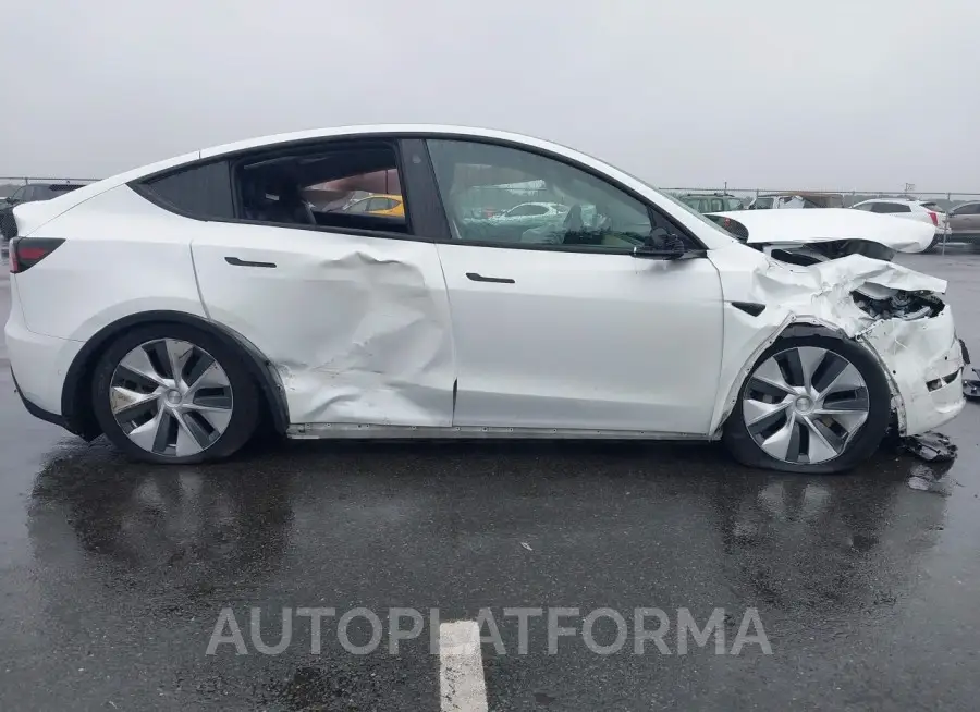 TESLA MODEL Y 2021 vin 5YJYGAEE3MF255466 from auto auction Iaai