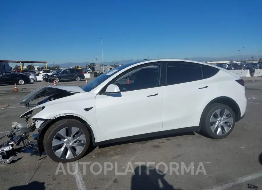 TESLA MODEL Y 2023 vin 7SAYGDEE5PA077761 from auto auction Iaai