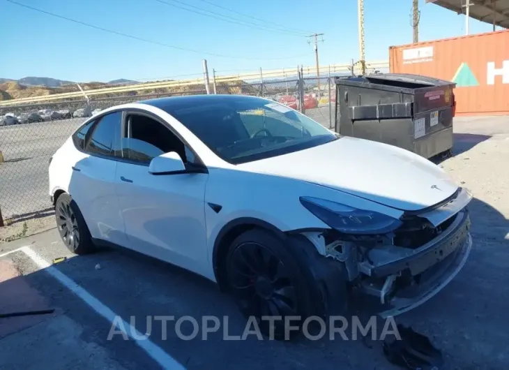 TESLA MODEL Y 2022 vin 7SAYGDEF5NF516921 from auto auction Iaai