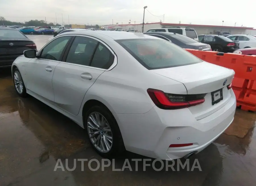 BMW 3 SERIES 2024 vin 3MW39FF01R8E10822 from auto auction Iaai