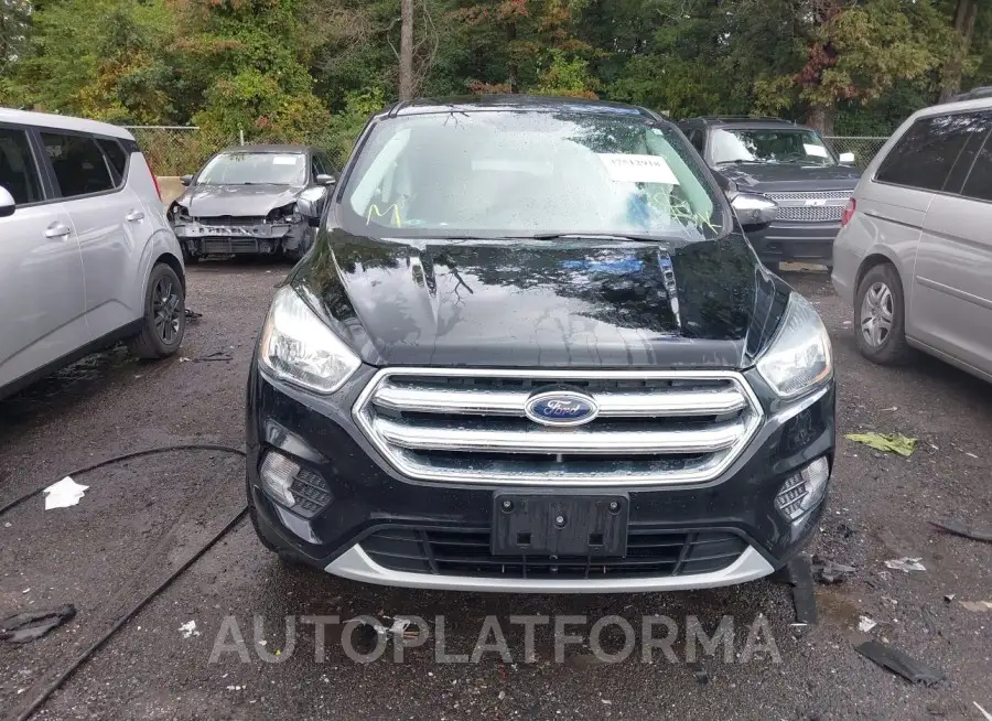 FORD ESCAPE 2017 vin 1FMCU0GD5HUE03658 from auto auction Iaai