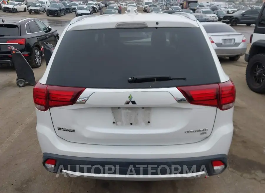 MITSUBISHI outlander 2017 vin JA4AD3A3XHZ065412 from auto auction Iaai