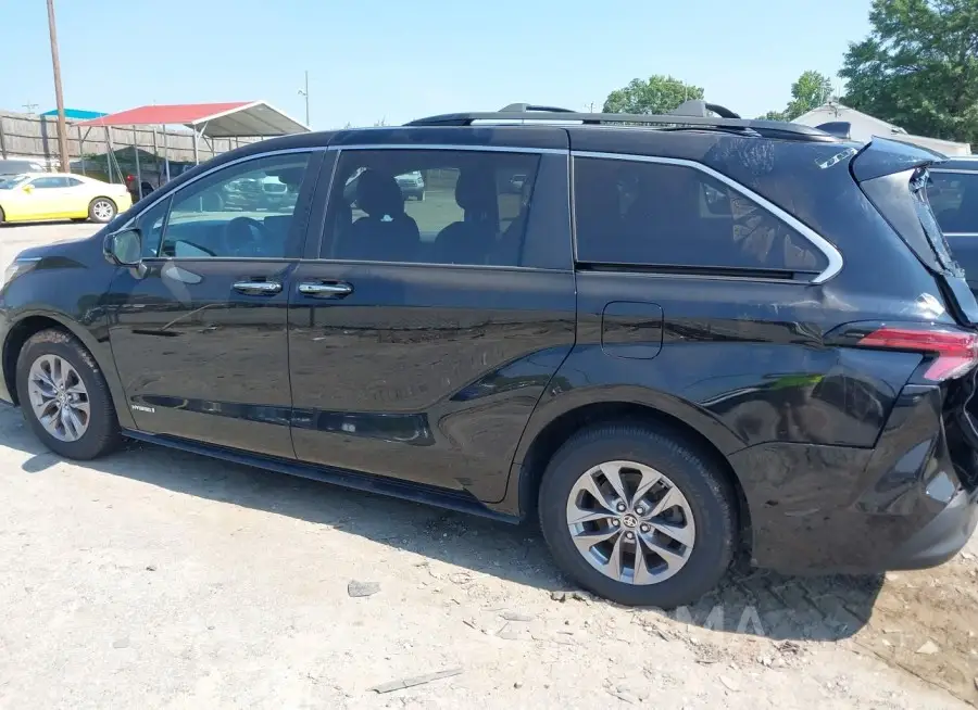 TOYOTA SIENNA 2021 vin 5TDJSKFC1MS021373 from auto auction Iaai