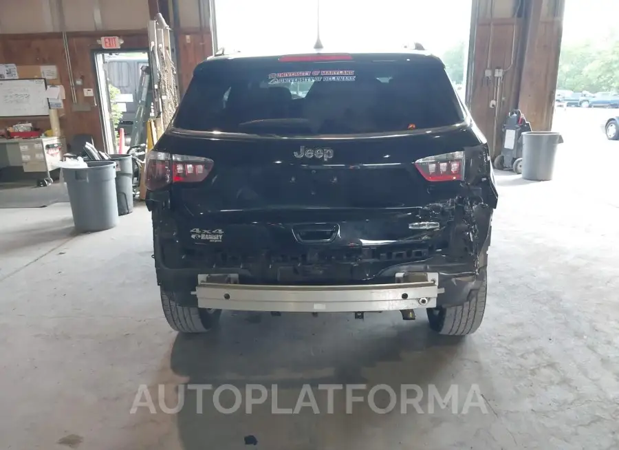 JEEP COMPASS 2018 vin 3C4NJDBB6JT256267 from auto auction Iaai