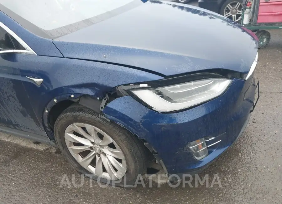 TESLA MODEL X 2017 vin 5YJXCBE28HF053781 from auto auction Iaai