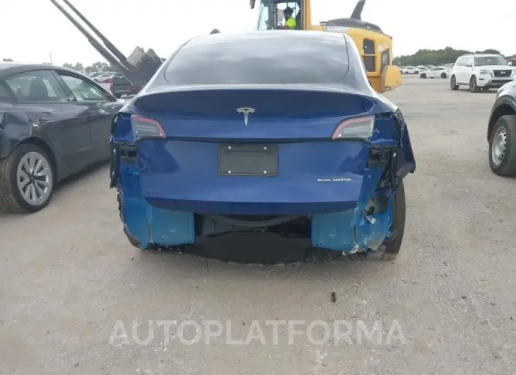 TESLA MODEL Y 2024 vin 7SAYGDEE4RA244758 from auto auction Iaai