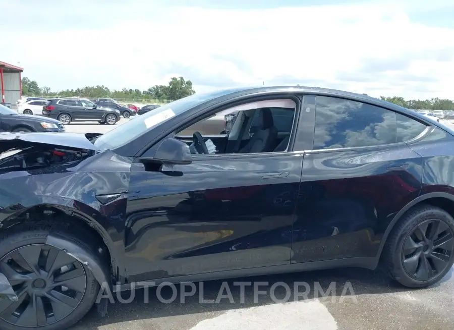 TESLA MODEL Y 2024 vin 7SAYGDEE7RA294795 from auto auction Iaai