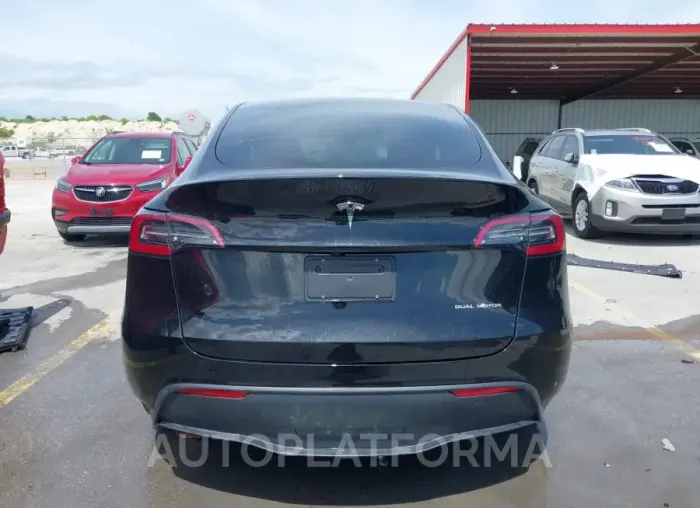 TESLA MODEL Y 2024 vin 7SAYGDEE7RA294795 from auto auction Iaai