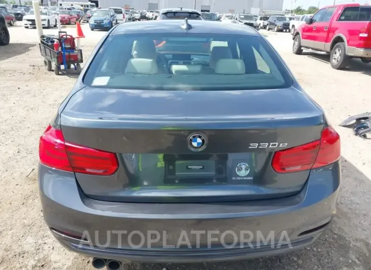 BMW 330E 2017 vin WBA8E1C56HK480009 from auto auction Iaai