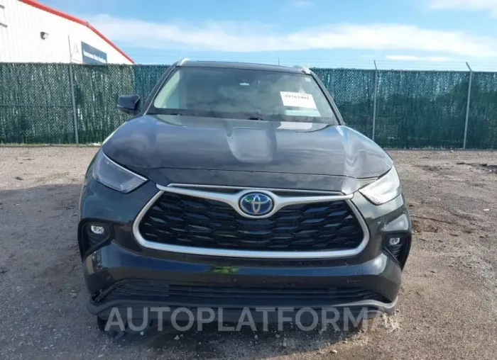 TOYOTA HIGHLANDER 2023 vin 5TDKBRCH5PS576540 from auto auction Iaai