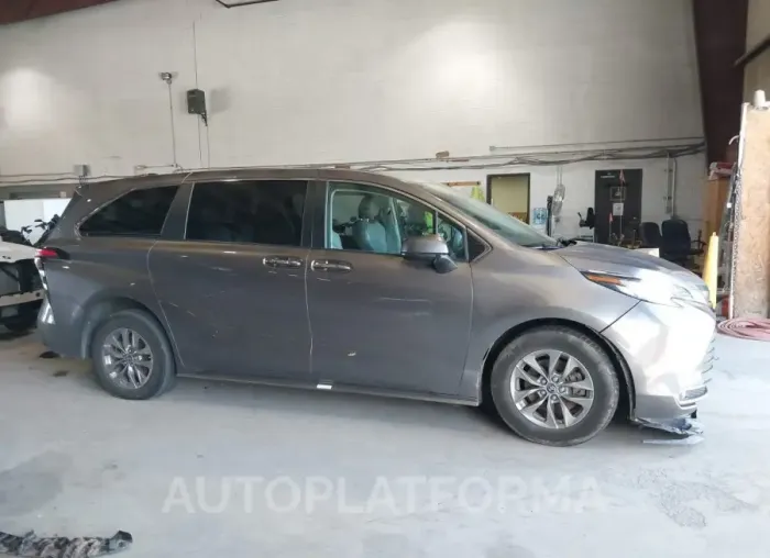 TOYOTA SIENNA 2022 vin 5TDYRKEC8NS102822 from auto auction Iaai