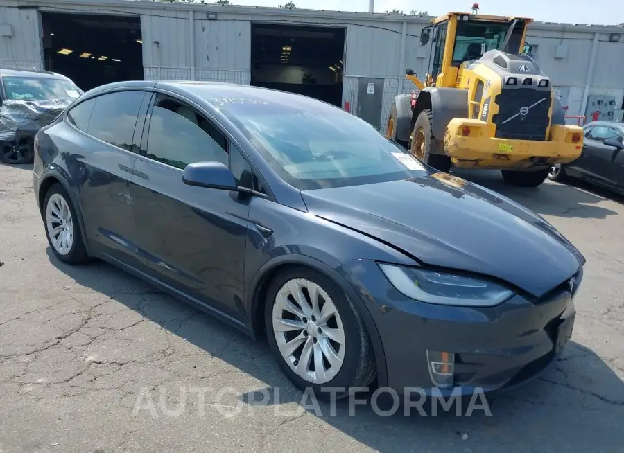 TESLA MODEL X 2017 vin 5YJXCDE2XHF054149 from auto auction Iaai