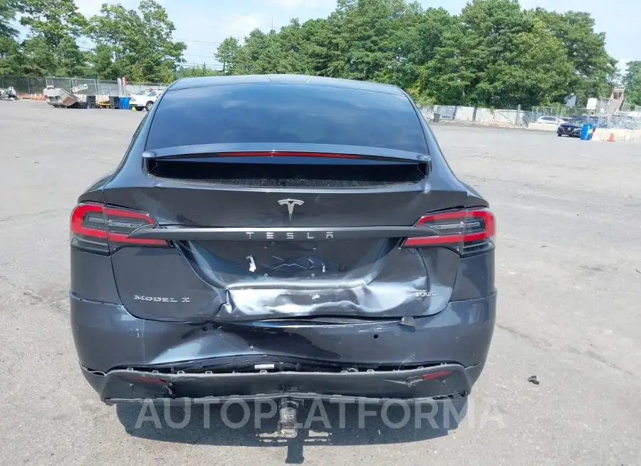 TESLA MODEL X 2017 vin 5YJXCDE2XHF054149 from auto auction Iaai