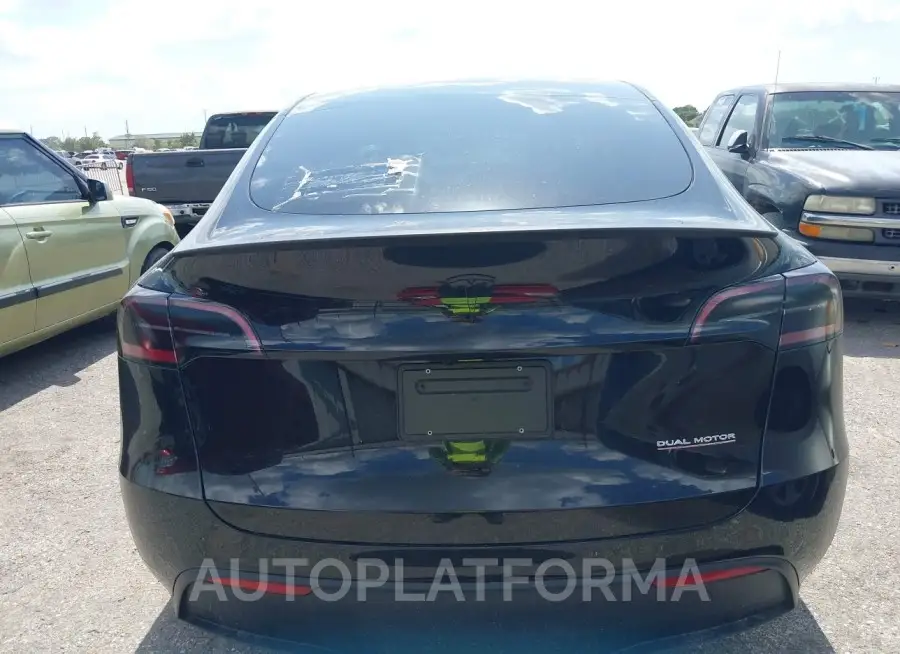 TESLA MODEL Y 2024 vin 7SAYGDEF3RA278084 from auto auction Iaai