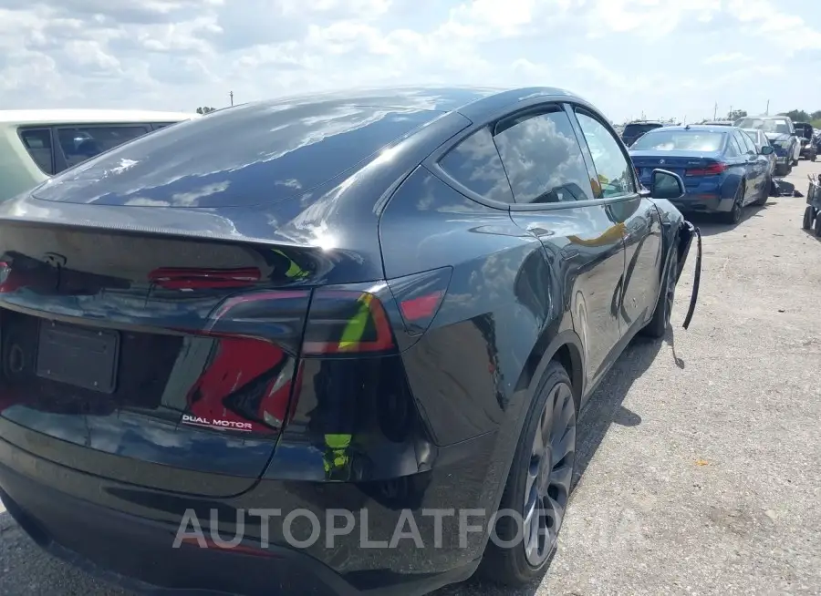 TESLA MODEL Y 2024 vin 7SAYGDEF3RA278084 from auto auction Iaai