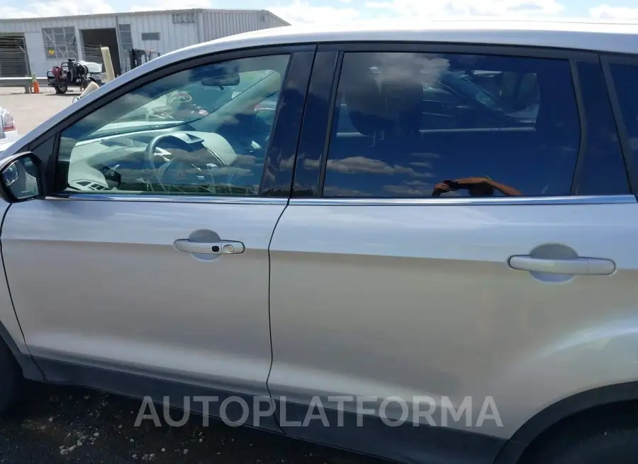 FORD ESCAPE 2019 vin 1FMCU0GD3KUB94203 from auto auction Iaai