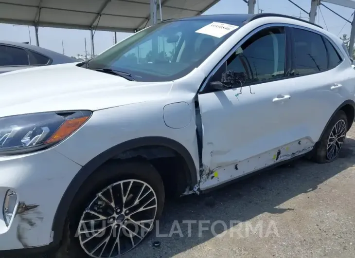 FORD ESCAPE 2022 vin 1FMCU0KZ1NUB95020 from auto auction Iaai