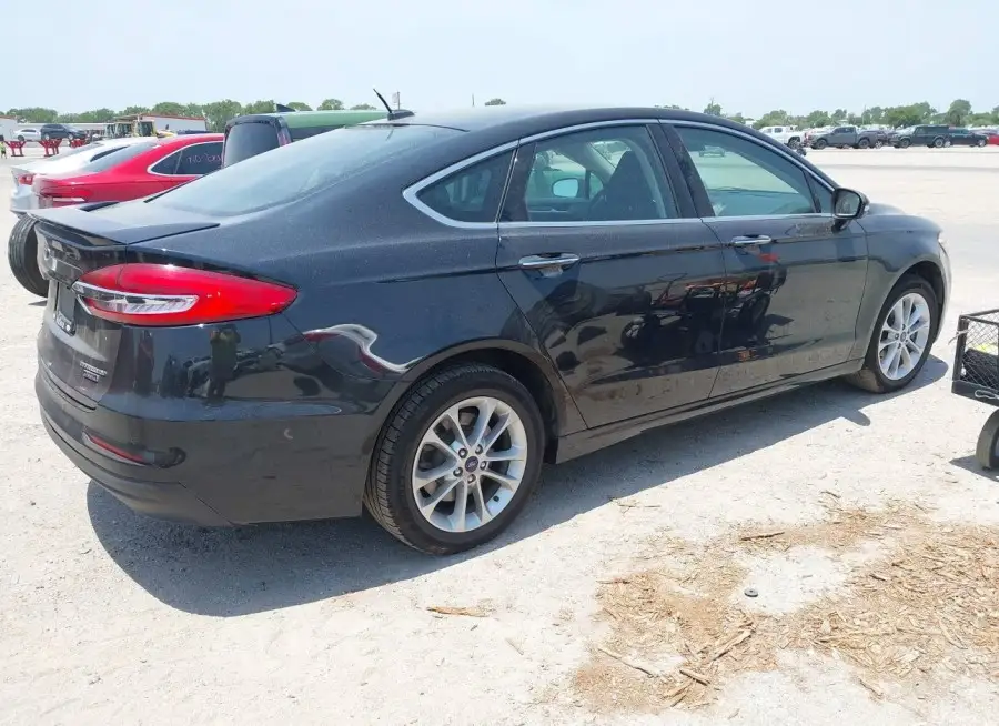 FORD FUSION 2020 vin 3FA6P0SU5LR102524 from auto auction Iaai